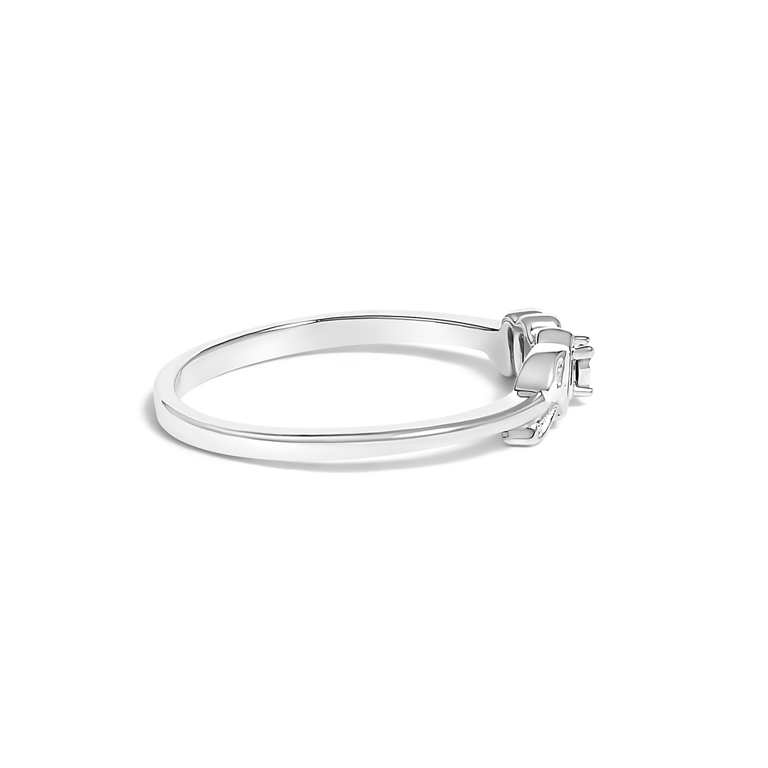 .925 Sterling Silver Diamond Accent "MOM"  Ring (J-K Color, I2-I3 Clarity) - Ring Size 6