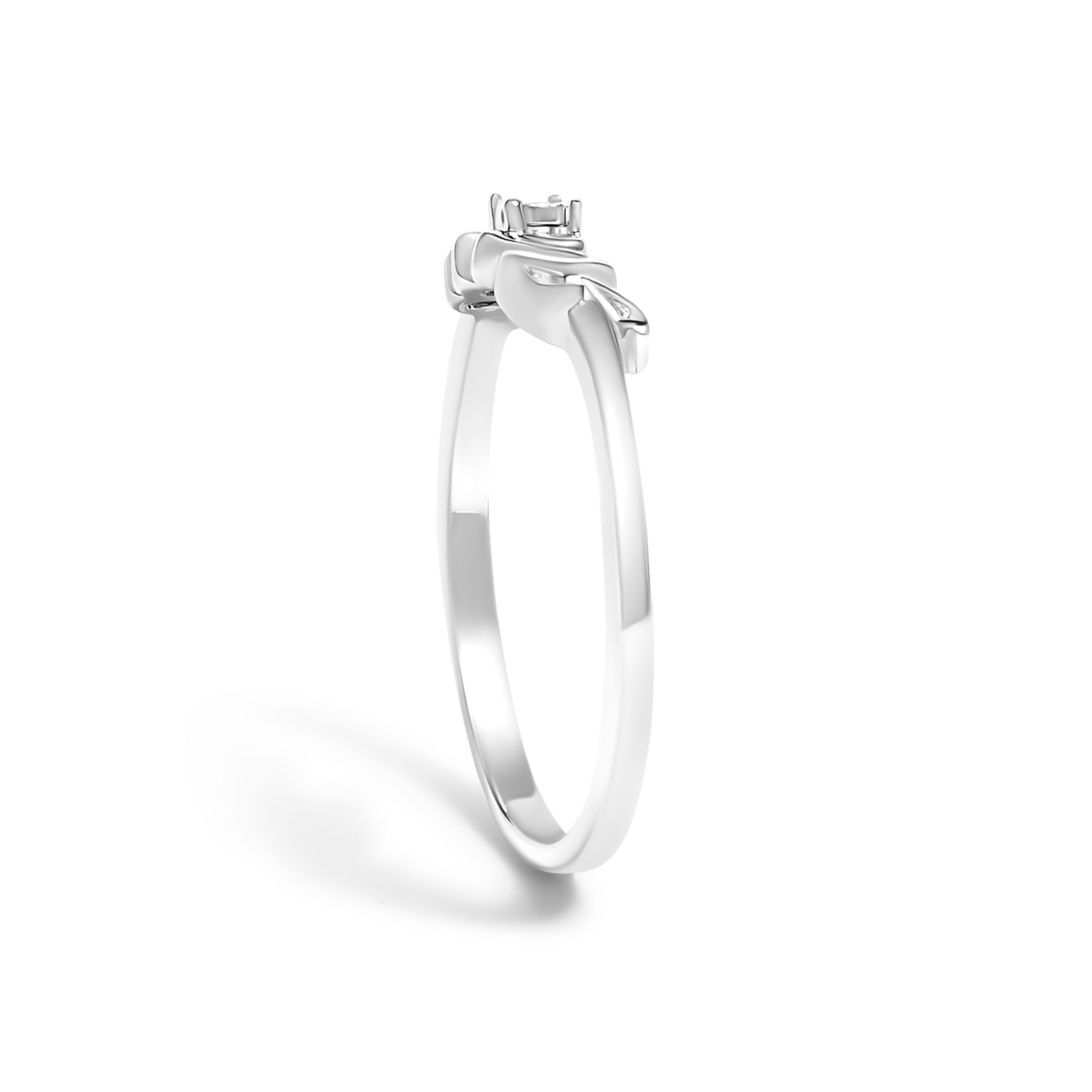 .925 Sterling Silver Diamond Accent "MOM"  Ring (J-K Color, I2-I3 Clarity) - Ring Size 6