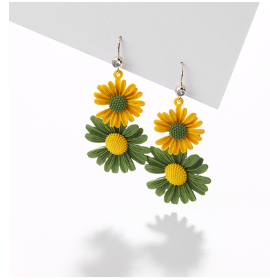 Color: Yellow green - Women's small daisy flower earrings