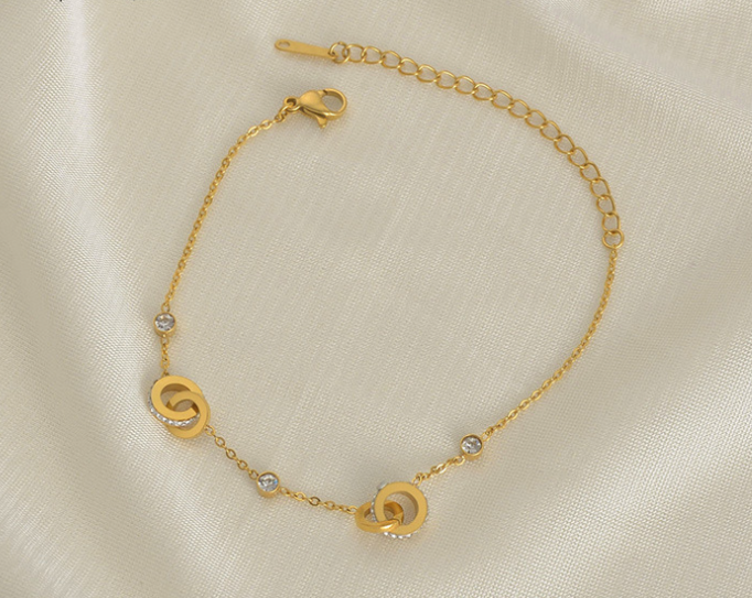 Japanese And Korean Popular New Simple Interlocking Bracelet