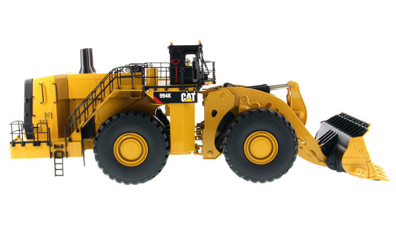 جرافة كاتربيلر CAT 994K ذات العجلات مع جرافة صخرية ومشغل "Core Classics" سلسلة 1/50 نموذج مصبوب من Diecast Masters