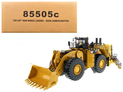 جرافة كاتربيلر CAT 994K ذات العجلات مع جرافة صخرية ومشغل "Core Classics" سلسلة 1/50 نموذج مصبوب من Diecast Masters