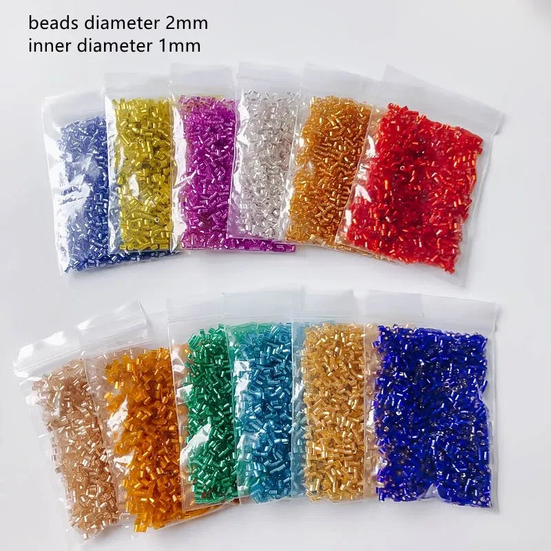 Colorful beads in clear plastic bags with text indicating bead dimensions on a white background.