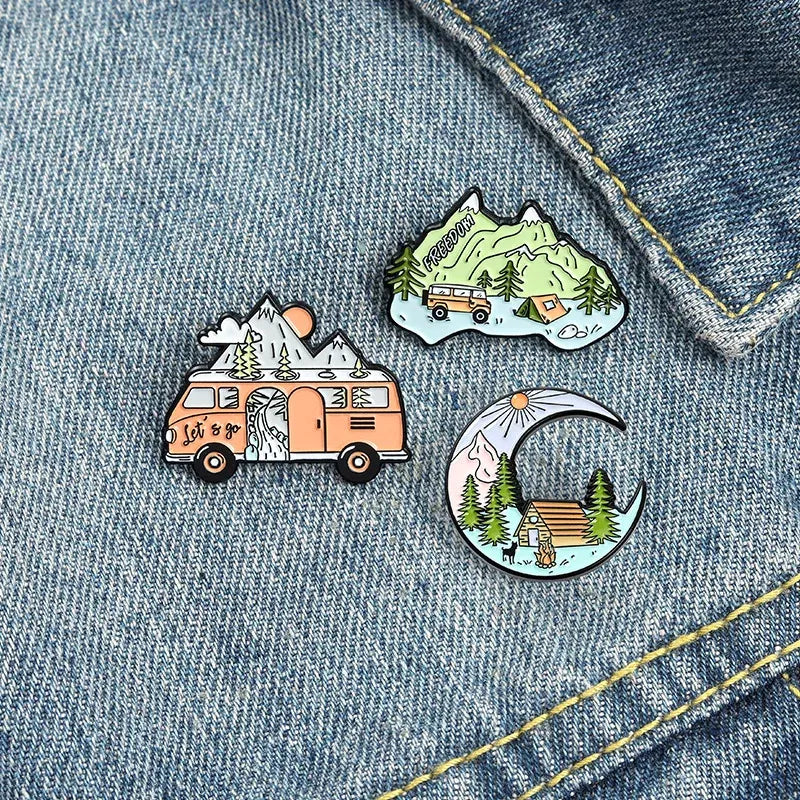 Metal color: RED - Travel Brooch Field Crossing Hiking Scenery Snow Scene Mountain Peak Alloy Clothing Accessories Backpack Brooch Badge Lapel Pins