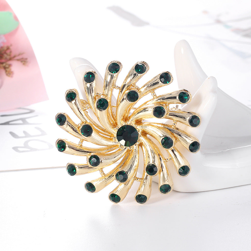 Fashion Emerald And Diamond Flower Brooch