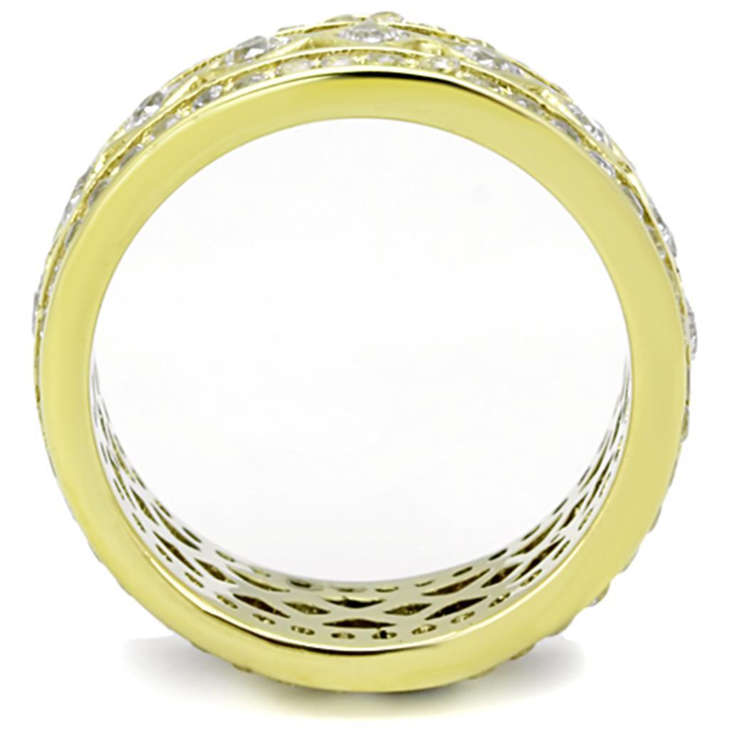TK1558 - خاتم من الستانلس ستيل مطلي بالذهب بتقنية أيون (Ion Plating) ومرصع بفصوص زركونيا مكعبة عالية الجودة (AAA Grade CZ) باللون الشفاف