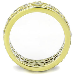 TK1558 - خاتم من الستانلس ستيل مطلي بالذهب بتقنية أيون (Ion Plating) ومرصع بفصوص زركونيا مكعبة عالية الجودة (AAA Grade CZ) باللون الشفاف