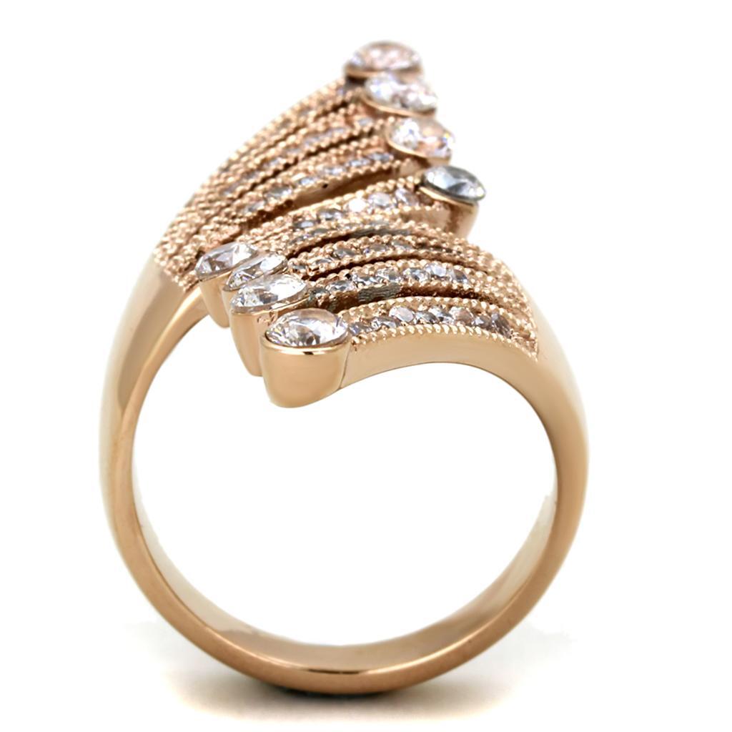 TK1631 - خاتم من الفولاذ المقاوم للصدأ مطلي أيونياً بذهب وردي (IP Rose Gold) ومرصع بزركونيا مكعبة من الدرجة AAA بلون شفاف
